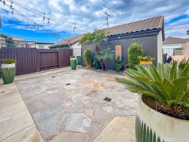 831 Frankfort Avenue, Huntington Beach, California 92648