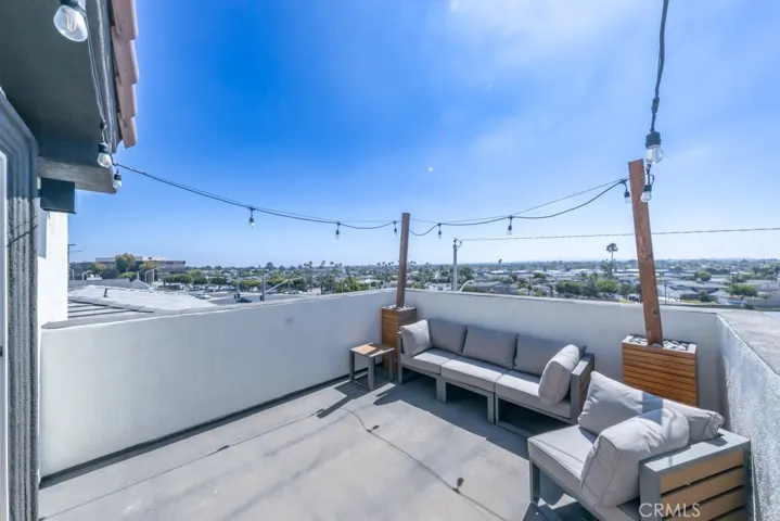 831 Frankfort Avenue, Huntington Beach, California 92648