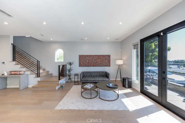 831 Frankfort Avenue, Huntington Beach, California 92648