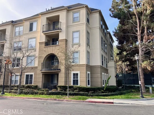 3134 Watermarke Place, Irvine, California 92612 home-pic-2