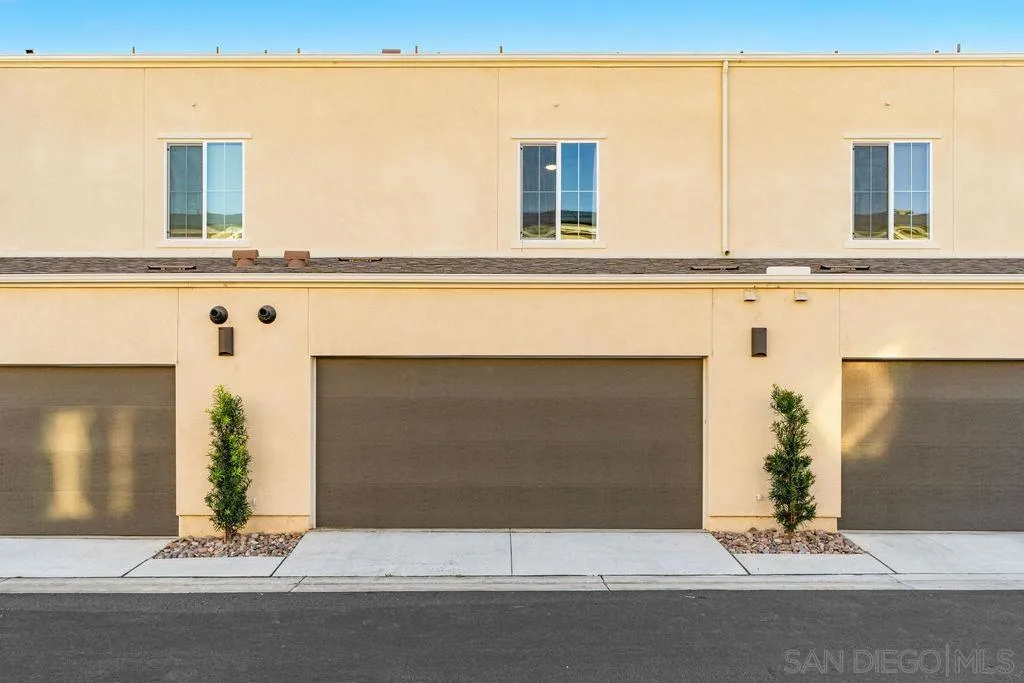 347 Sweet Pl, Fallbrook, California 92028 home-pic-3