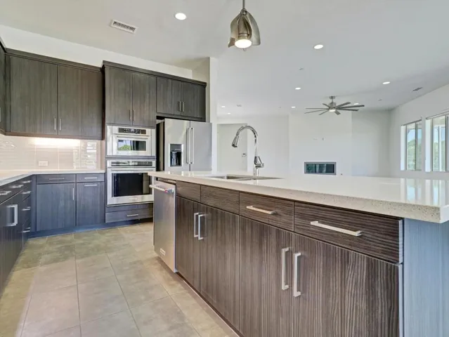 19-1702 Sienna Ct-19