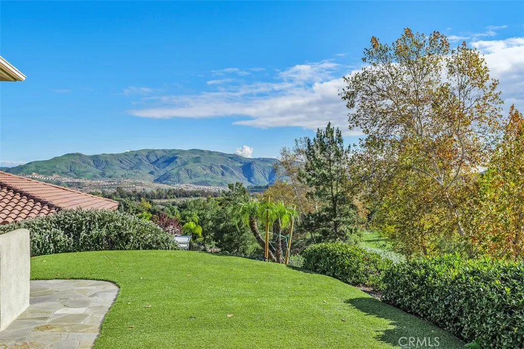 9301 Hughes Drive, Corona, California 92883 home-pic-20