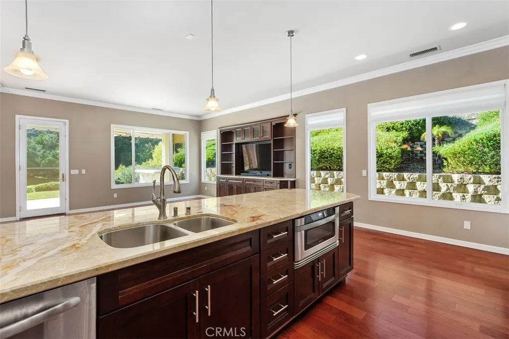 9301 Hughes Drive, Corona, California 92883 home-pic-11