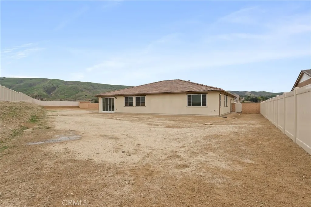 11737 Saddleback Drive, Loma Linda, California 92373 home-pic-23