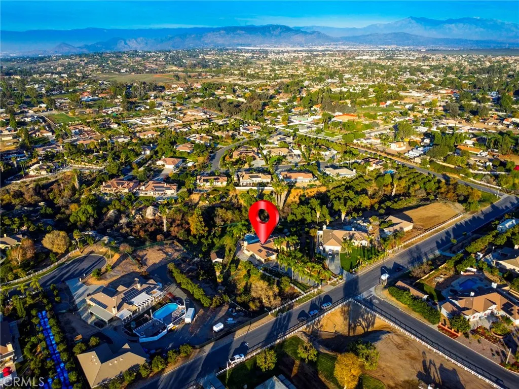 18120 Gentian Avenue, Riverside, California 92508 home-pic-17
