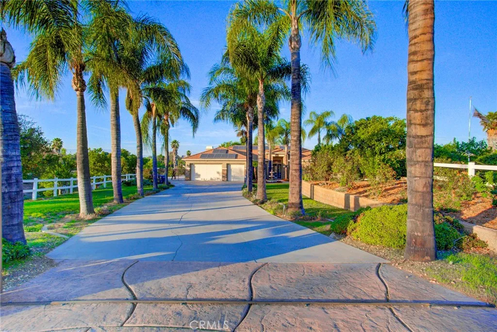 18120 Gentian Avenue, Riverside, California 92508 home-pic-5