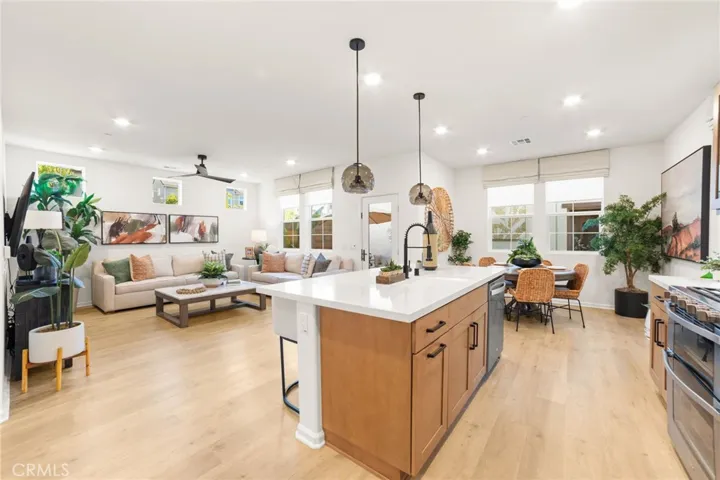 4037 Summer Way, Corona, California 92883