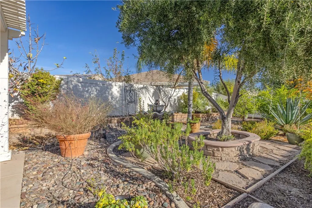 1648 1648 Via Simpatico, Hemet, California 92545 home-pic-36