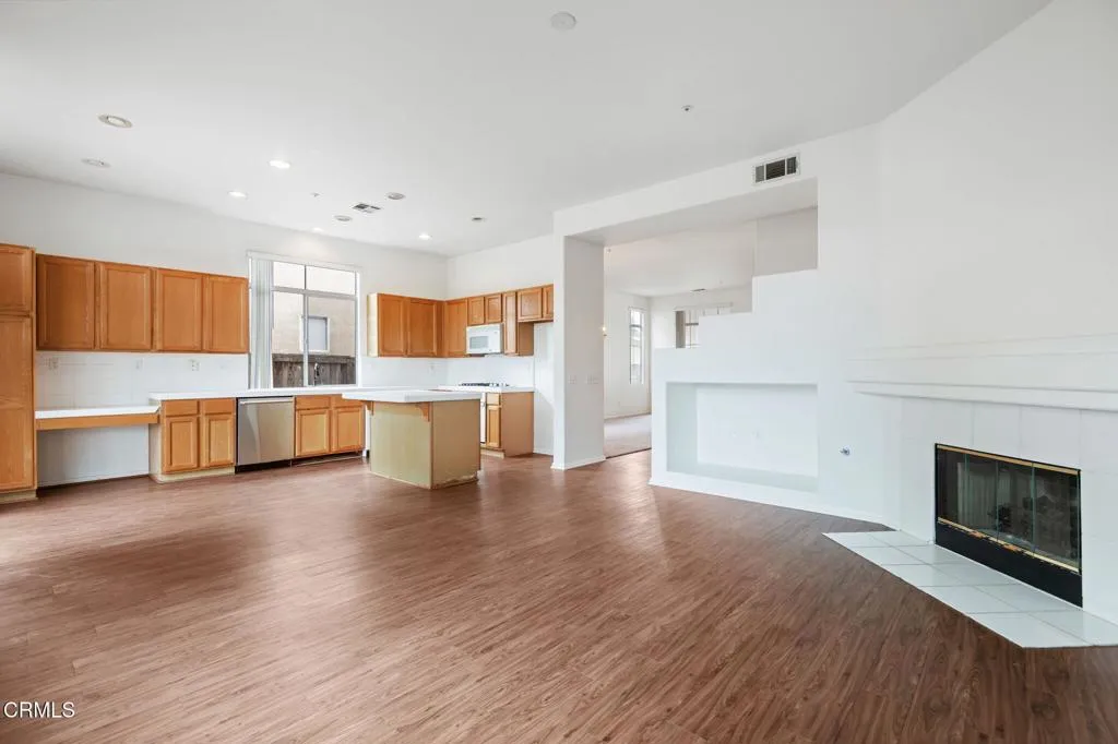 1930 Del Amo Way, Oxnard, California 93036 home-pic-11