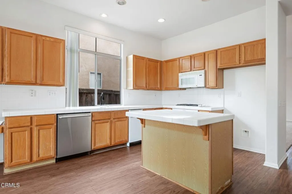 1930 Del Amo Way, Oxnard, California 93036 home-pic-15