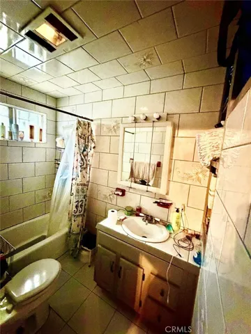 1454 E 50th, Los Angeles, California 90011