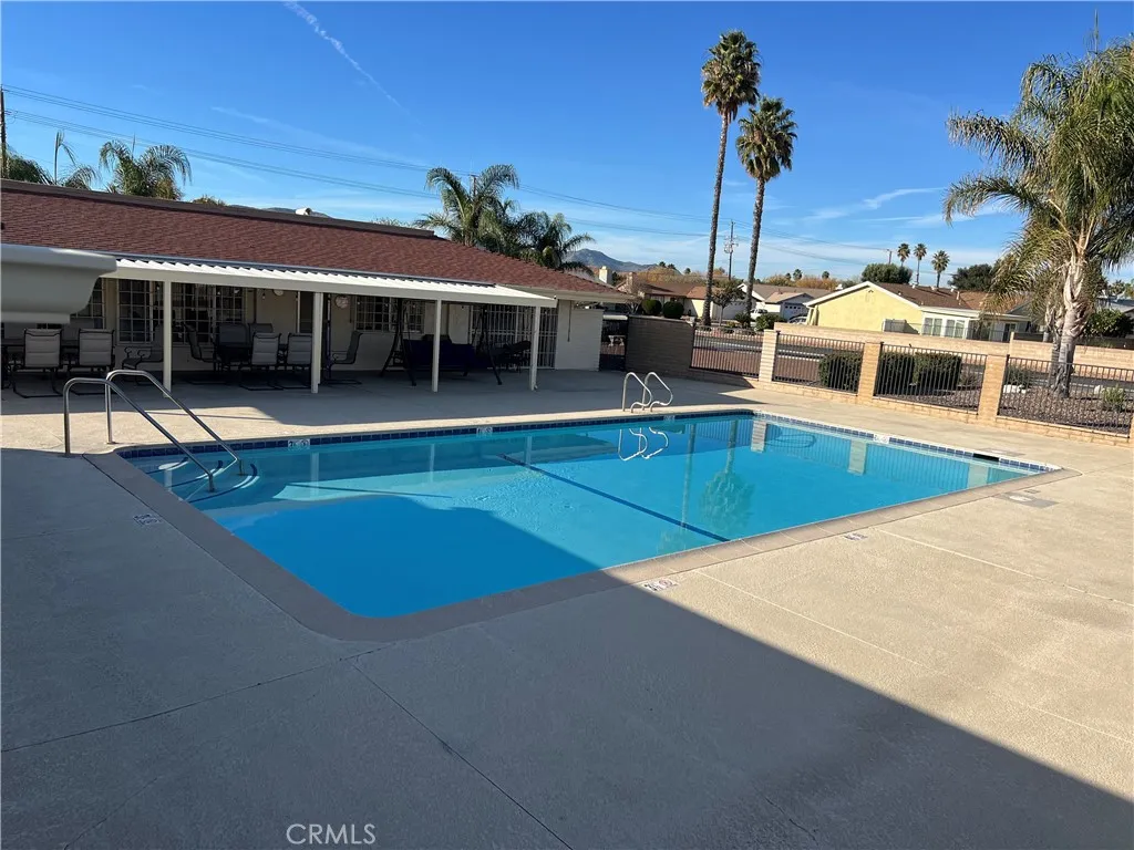 2302 El Grande, Hemet, California 92545 home-pic-14
