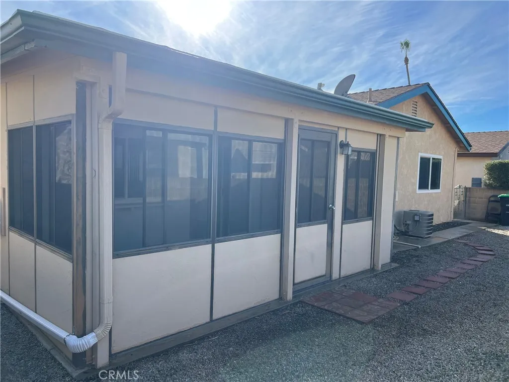 2302 El Grande, Hemet, California 92545 home-pic-11