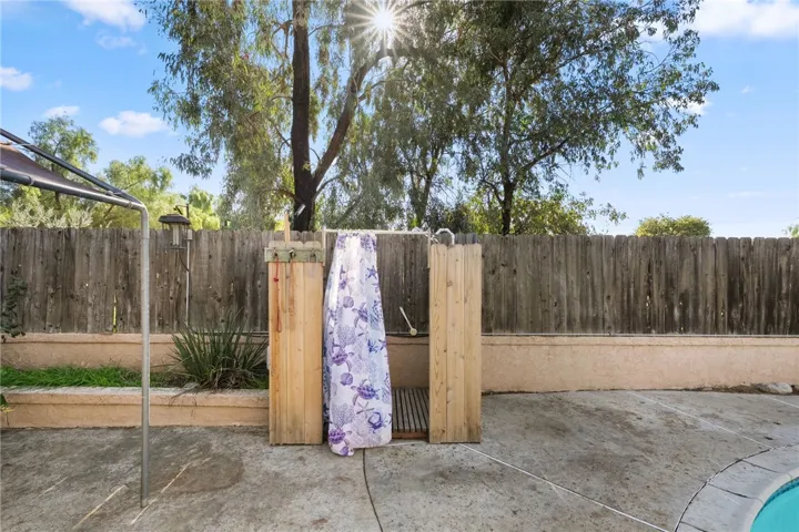 shower with hot and cold water