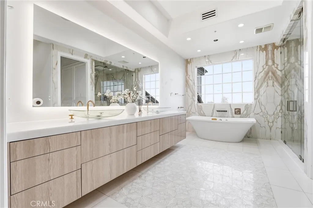 381 S Henning Way, Anaheim, California 92807 home-pic-34