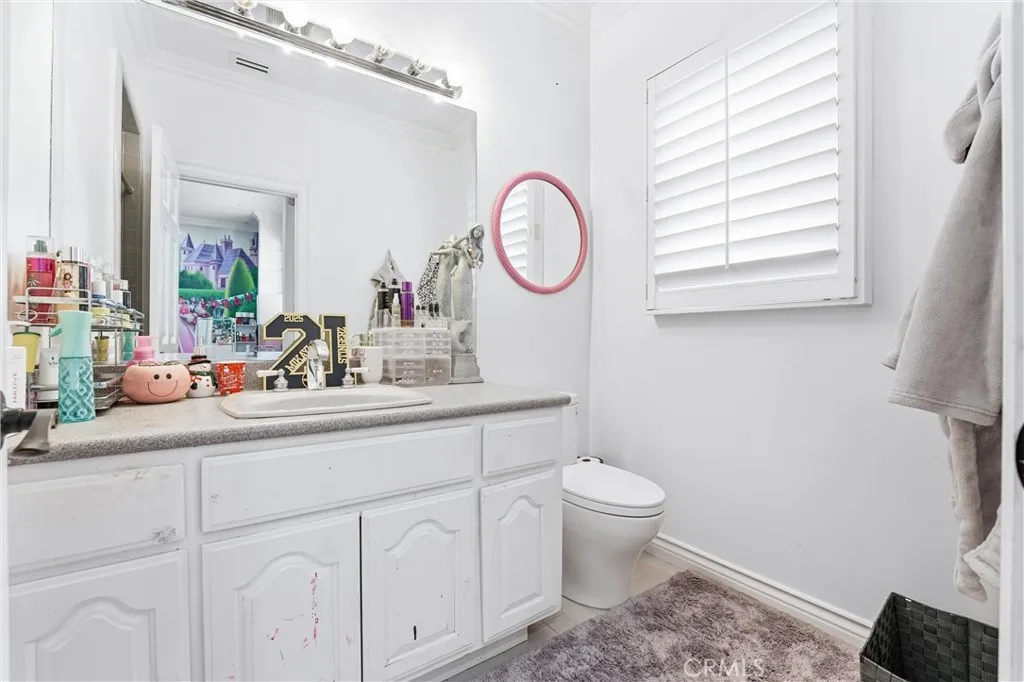 381 S Henning Way, Anaheim, California 92807 home-pic-45