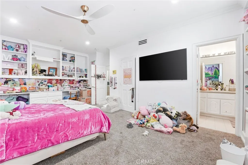 381 S Henning Way, Anaheim, California 92807 home-pic-44