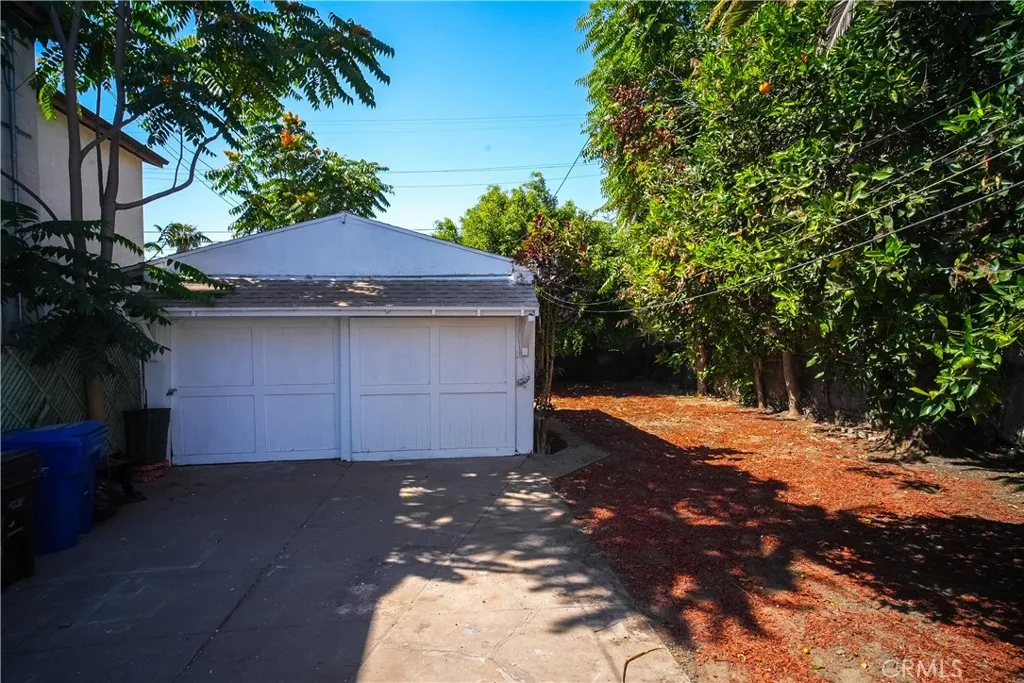 332 E 79th Street, Los Angeles, California 90003 home-pic-15