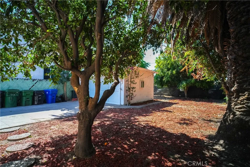 332 E 79th Street, Los Angeles, California 90003 home-pic-13