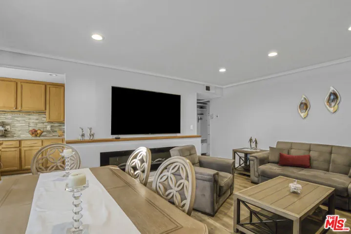 11813 Runnymede 47, North Hollywood, California 91605