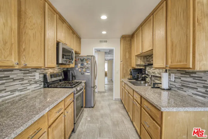 11813 Runnymede 47, North Hollywood, California 91605