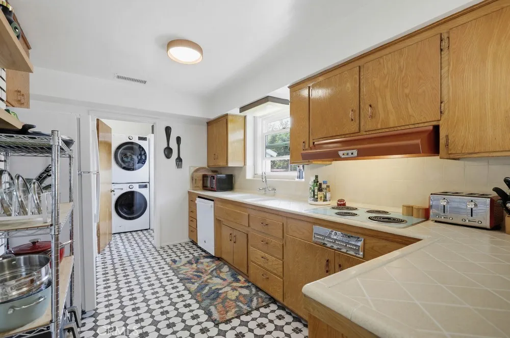 1010 W 21st Street, Santa Ana, California 92706 home-pic-20