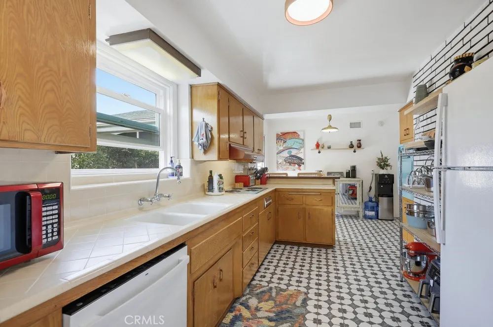 1010 W 21st Street, Santa Ana, California 92706 home-pic-22