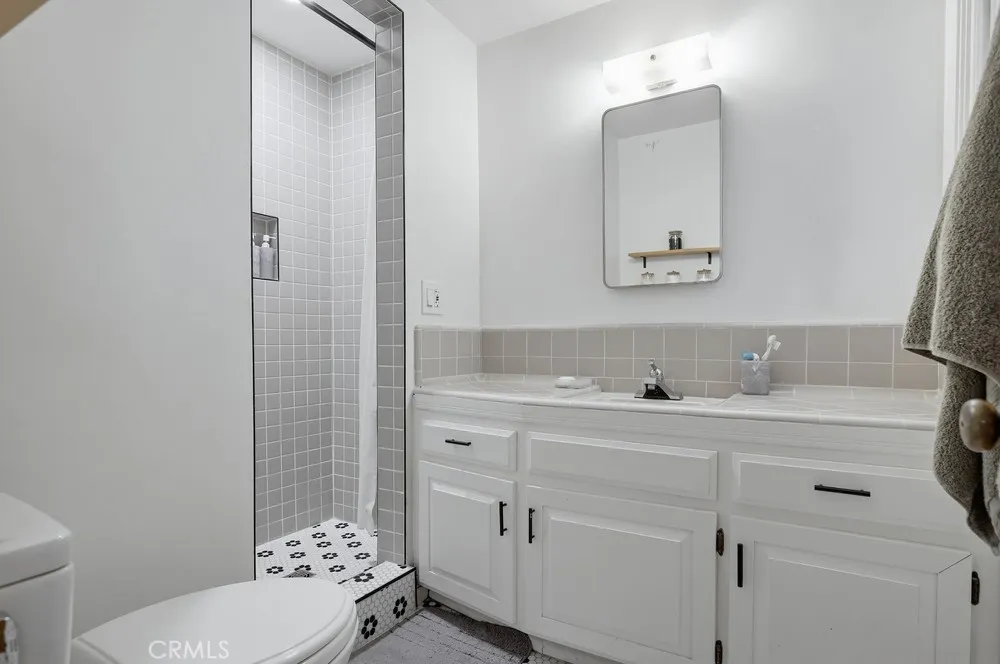 1010 W 21st Street, Santa Ana, California 92706 home-pic-27