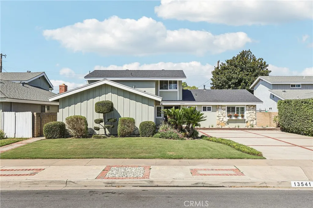 13541 Dean, Tustin, California 92780 home-pic-2