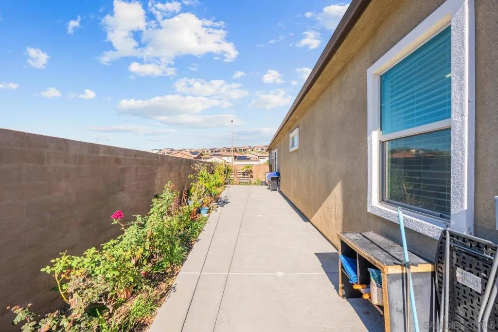 11885 Discovery Ct, Corona, California 92883 home-pic-29
