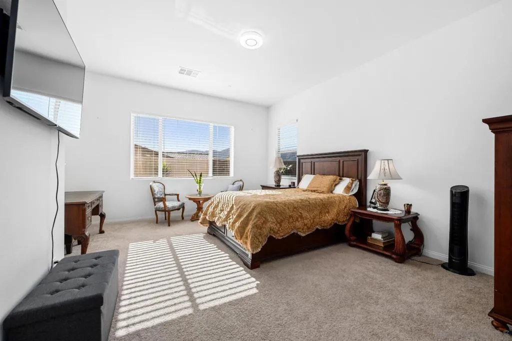 11885 Discovery Ct, Corona, California 92883 home-pic-18