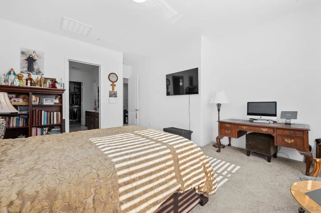 11885 Discovery Ct, Corona, California 92883 home-pic-19