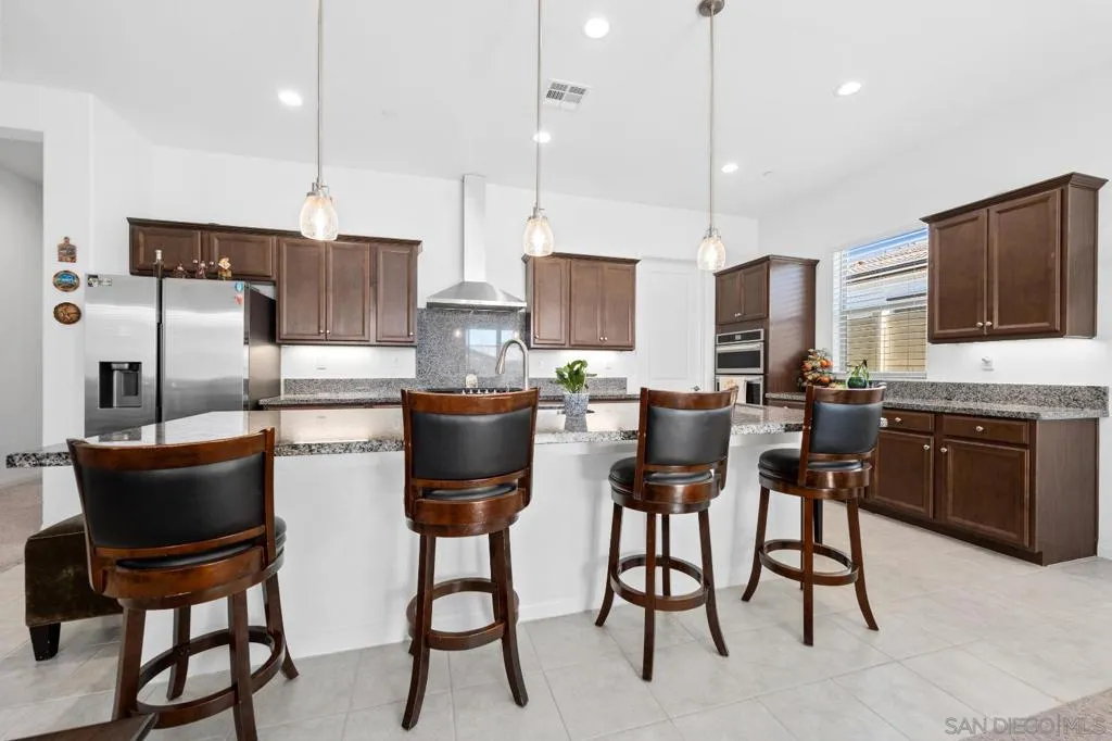 11885 Discovery Ct, Corona, California 92883 home-pic-12