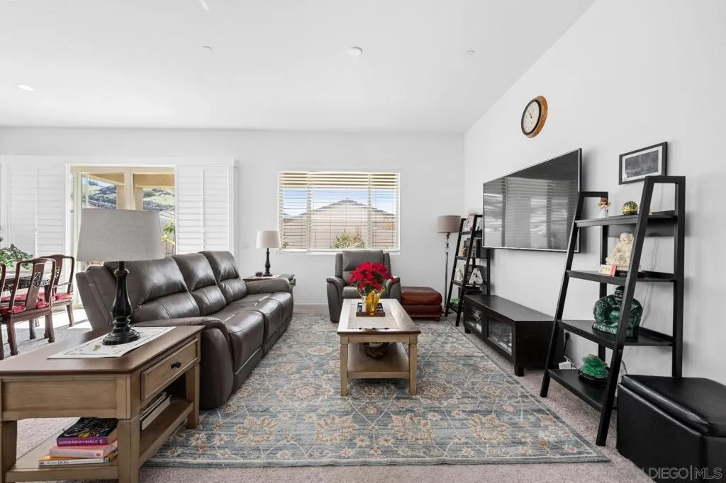 11885 Discovery Ct, Corona, California 92883 home-pic-14