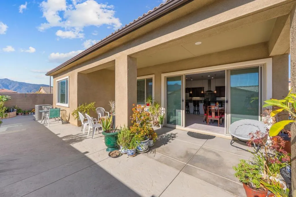 11885 Discovery Ct, Corona, California 92883 home-pic-26
