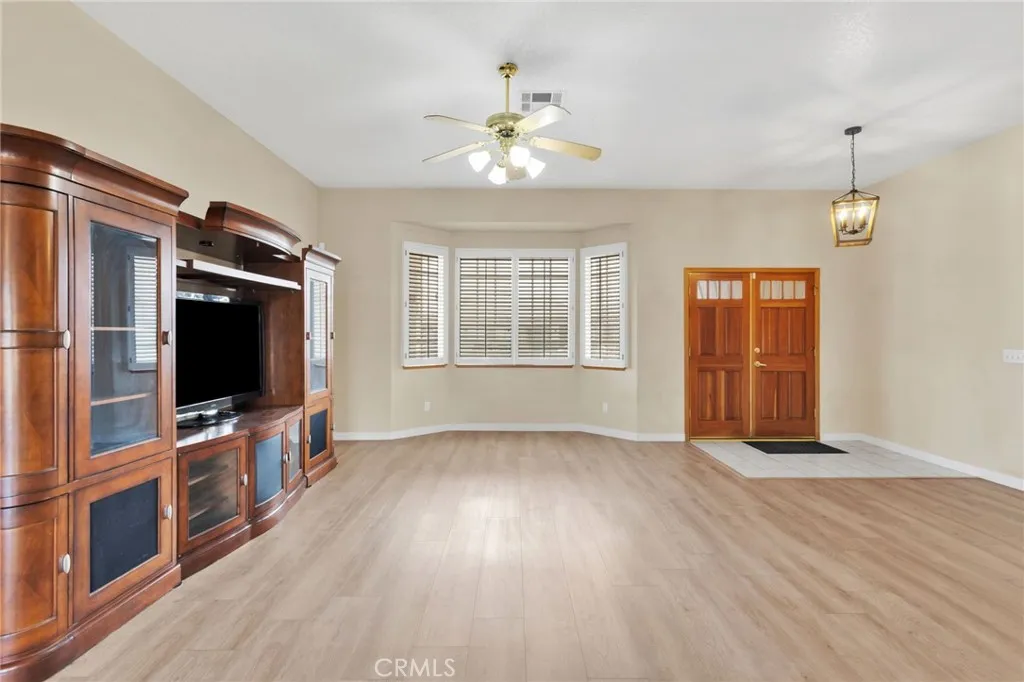 10578 Westway, Hesperia, California 92345 home-pic-9