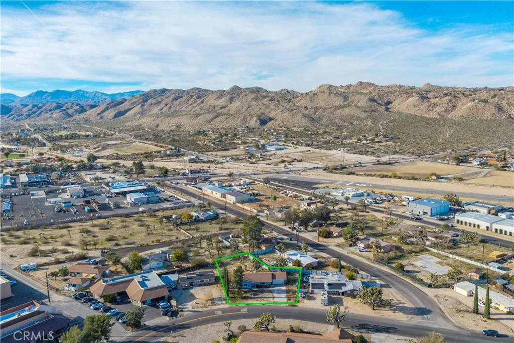 7010 Airway Avenue, Yucca Valley, California 92284 home-pic-45