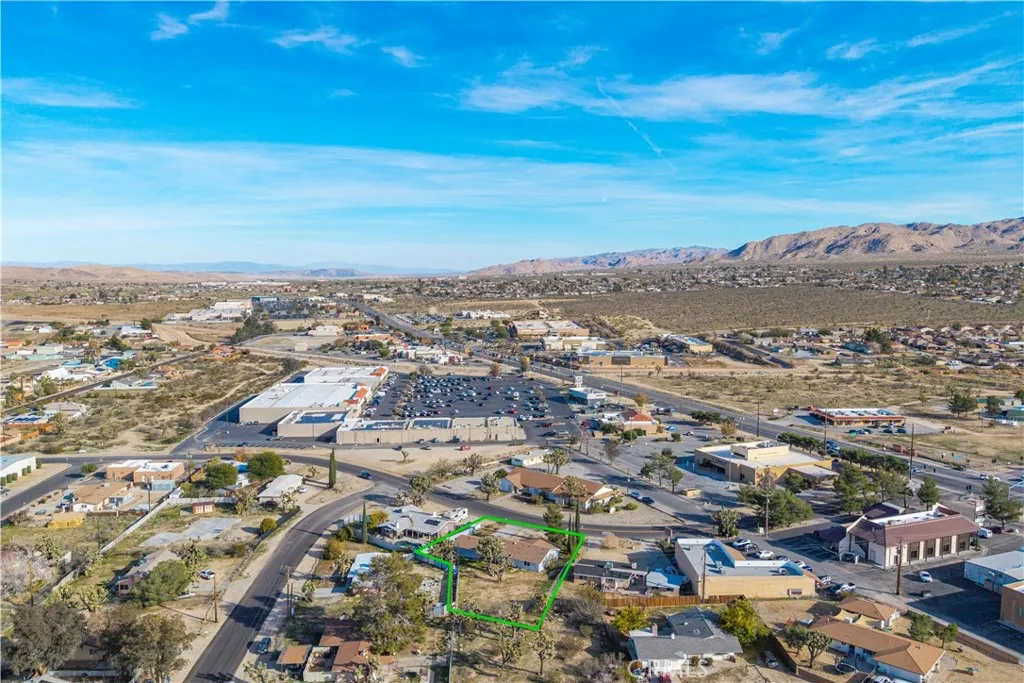 7010 Airway Avenue, Yucca Valley, California 92284 home-pic-48