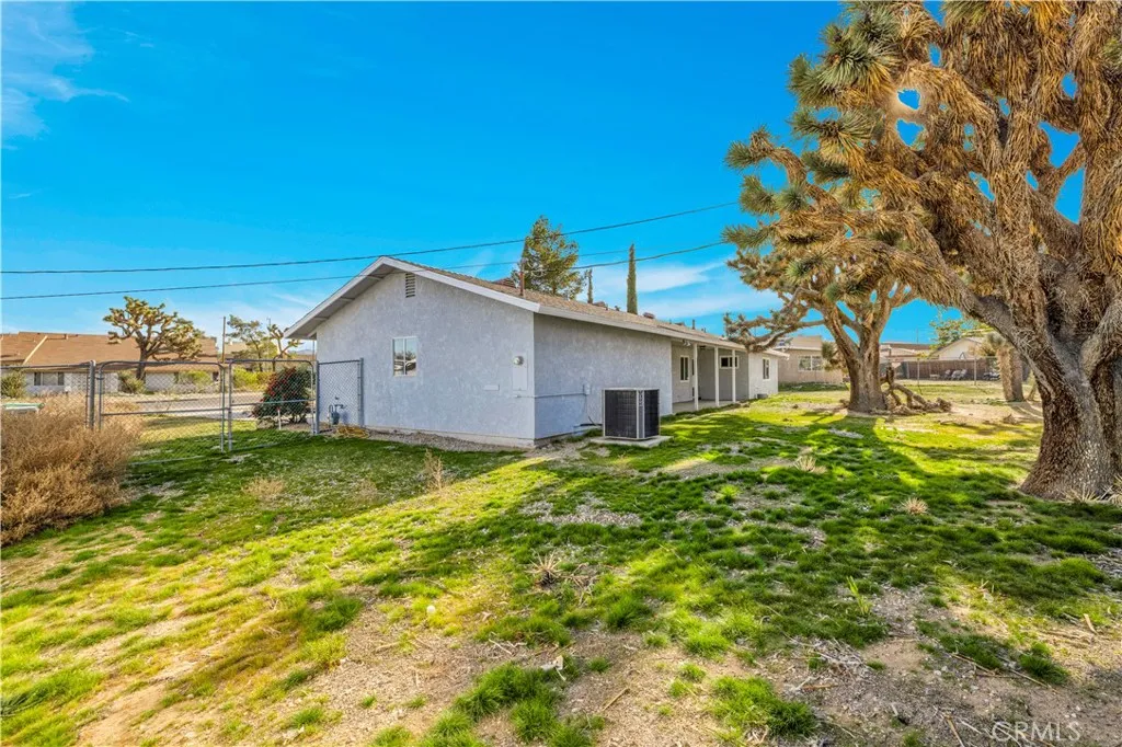 7010 Airway Avenue, Yucca Valley, California 92284 home-pic-42