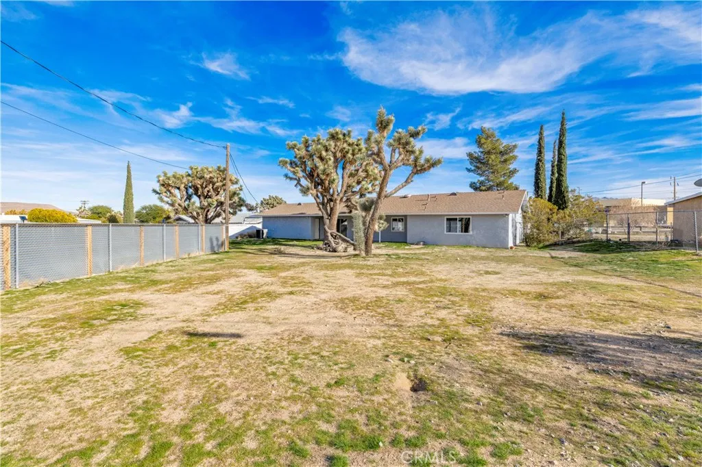 7010 Airway Avenue, Yucca Valley, California 92284 home-pic-67