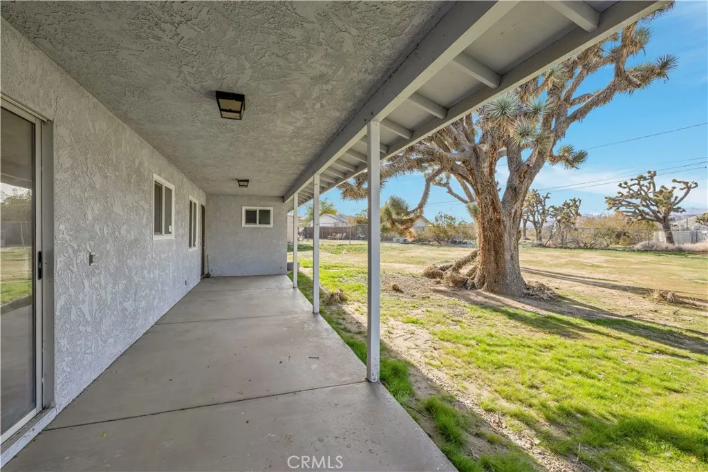 7010 Airway Avenue, Yucca Valley, California 92284 home-pic-32