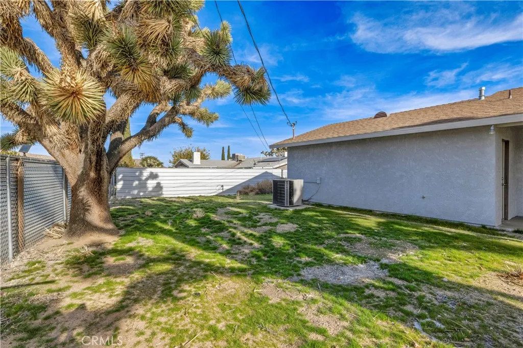 7010 Airway Avenue, Yucca Valley, California 92284 home-pic-52