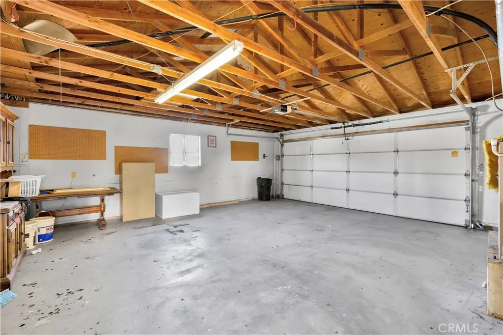 7010 Airway Avenue, Yucca Valley, California 92284 home-pic-31