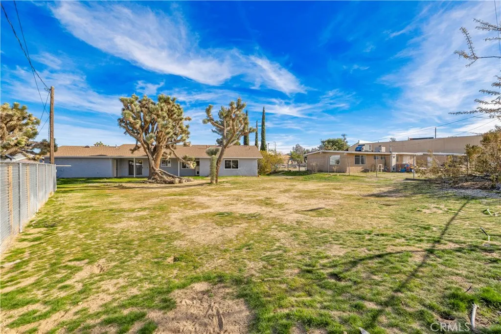 7010 Airway Avenue, Yucca Valley, California 92284 home-pic-68