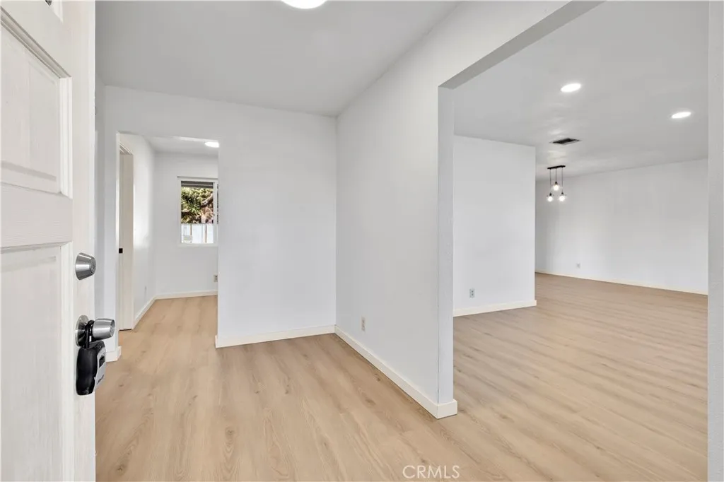 7010 Airway Avenue, Yucca Valley, California 92284 home-pic-3