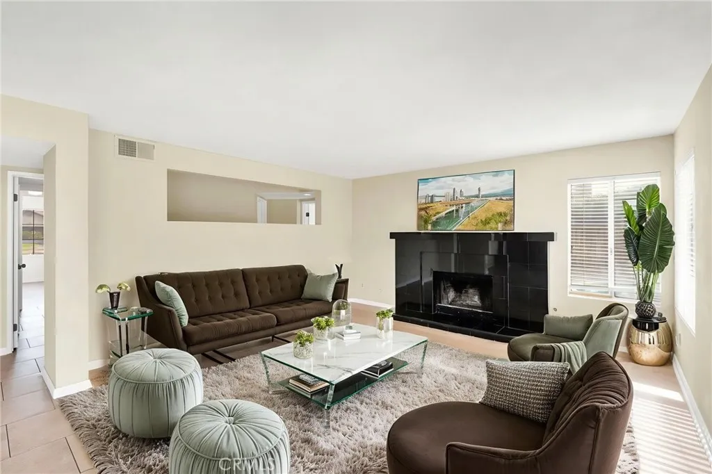 12734 Trotters Lane, Victorville, California 92392 home-pic-22