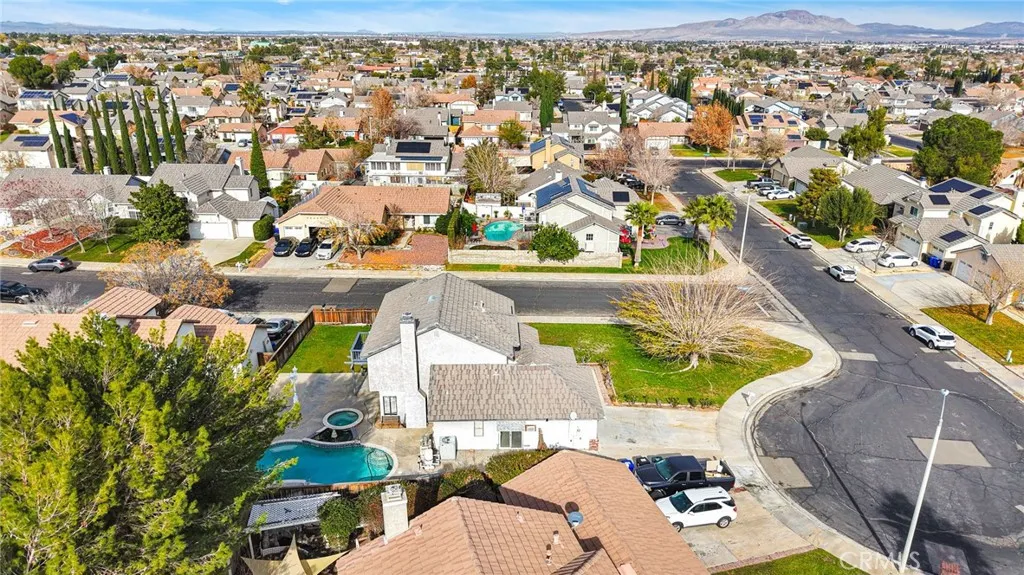 12734 Trotters Lane, Victorville, California 92392 home-pic-60