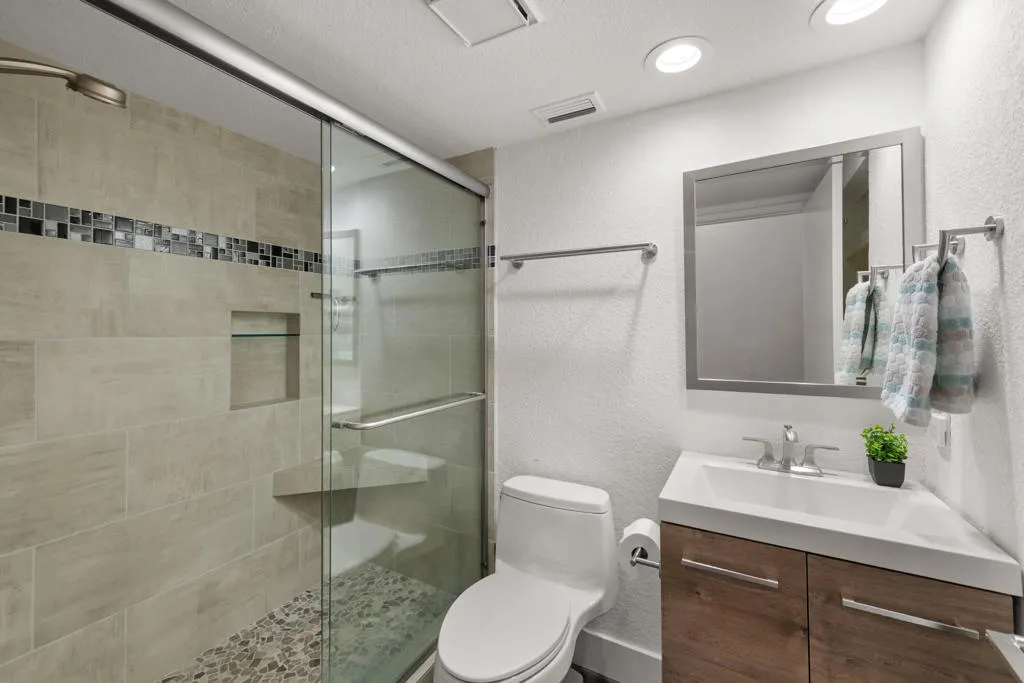 77653 Woodhaven Drive S, Palm Desert, California 92211 home-pic-22