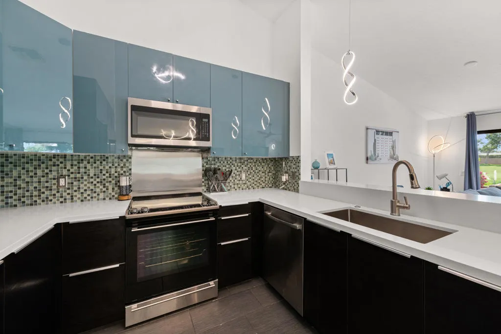 77653 Woodhaven Drive S, Palm Desert, California 92211 home-pic-2